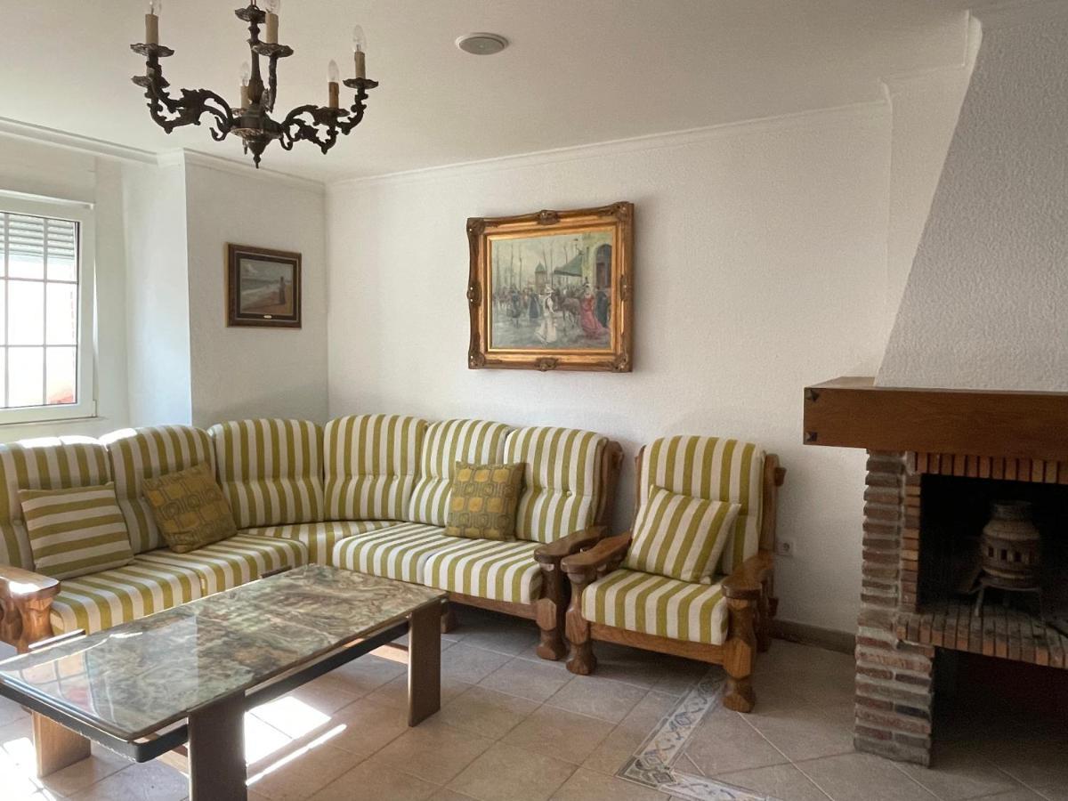 Hostel Arenos Velilla del Rio Carrion Экстерьер фото